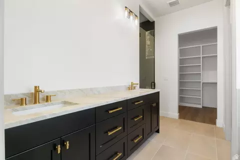 Bath - 1027 N 390 E, American Fork, UT 84003 photo 1 of 10