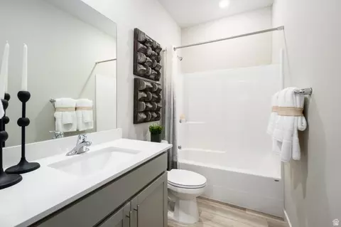 Bath - 2156 E Hummingbird Dr #4107, Eagle Mountain, UT 84005 photo 1 of 2