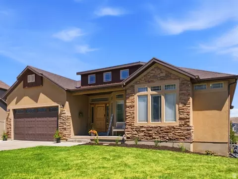 Exterior - 4691 E Decrescendo Dr, Eagle Mountain, UT 84005 photo 2 of 8