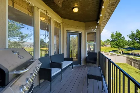Exterior - 4691 E Decrescendo Dr, Eagle Mountain, UT 84005 photo 3 of 7