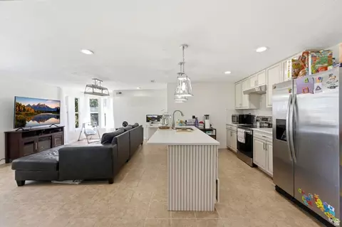 Kitchen - 4691 E Decrescendo Dr, Eagle Mountain, UT 84005 photo 5 of 8