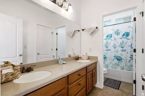 Bath - 4691 E Decrescendo Dr, Eagle Mountain, UT 84005 photo 4 of 9