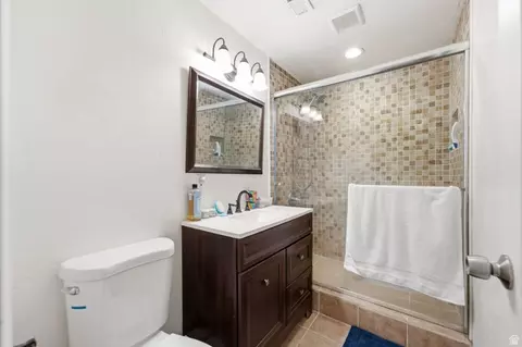 Bath - 4691 E Decrescendo Dr, Eagle Mountain, UT 84005 photo 9 of 9