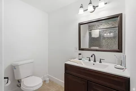 Bath - 4691 E Decrescendo Dr, Eagle Mountain, UT 84005 photo 7 of 9