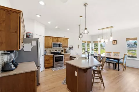 Kitchen - 4691 E Decrescendo Dr, Eagle Mountain, UT 84005 photo 1 of 8