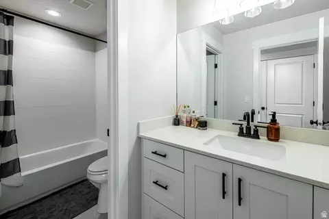 Bath - 1504 E Black Brush Dr, Washington, UT 84780 photo 5 of 5