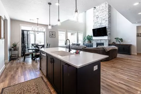 Kitchen - 1504 E Black Brush Dr, Washington, UT 84780 photo 4 of 4