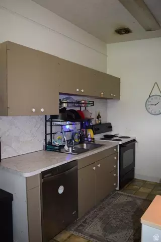 Kitchen - 3369 Gramercy Ave, Ogden, UT 84403 photo 4 of 9
