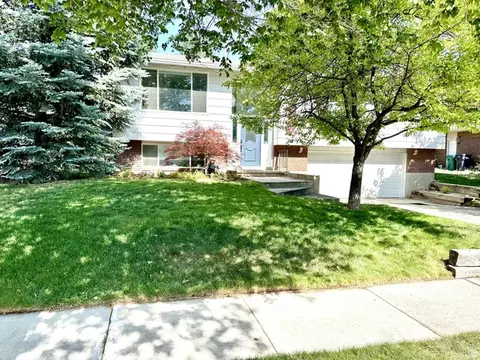 9573 S Buttonwood Dr, Sandy, UT 84092
