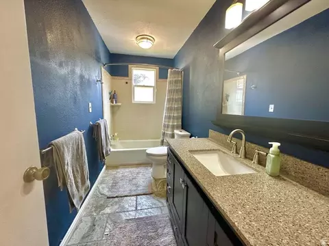Bath - 9573 S Buttonwood Dr, Sandy, UT 84092 photo 2 of 2