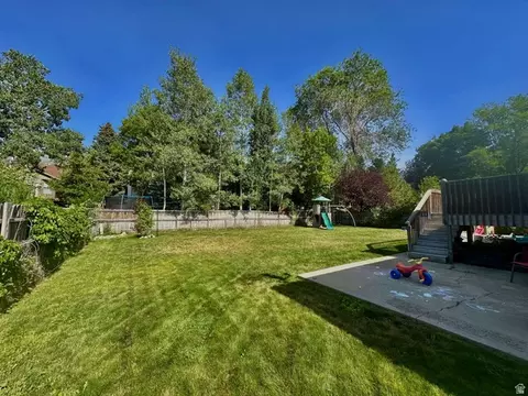 Exterior - 9573 S Buttonwood Dr, Sandy, UT 84092 photo 2 of 2