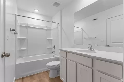 Bath - 1865 E 640 N #1230, Salem, UT 84653 photo 3 of 3