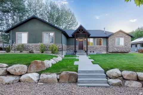 180 S 200 W, Wales, UT 84667