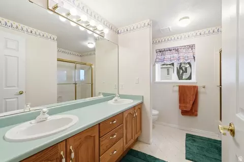 Bath - 235 Buckingham Dr, Providence, UT 84332 photo 4 of 5