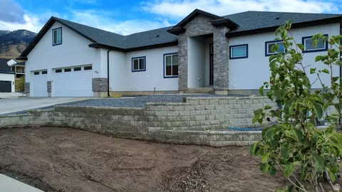 1088 E 200 N, Hyde Park, UT 84318
