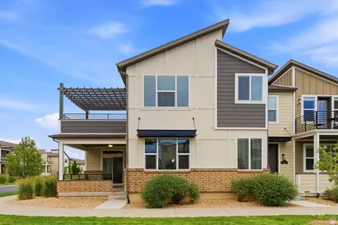 1166 W Henry Ave, Farmington, UT 84025