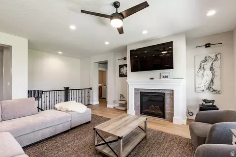 Living - 85 W 1200 N, Mapleton, UT 84664 photo 2 of 4