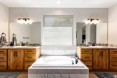 Bath - 85 W 1200 N, Mapleton, UT 84664 photo 2 of 3