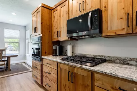 Kitchen - 85 W 1200 N, Mapleton, UT 84664 photo 3 of 5