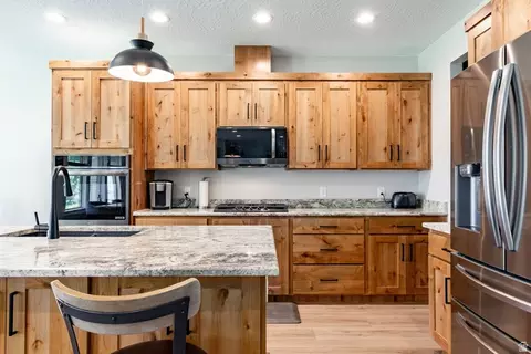 Kitchen - 85 W 1200 N, Mapleton, UT 84664 photo 5 of 5