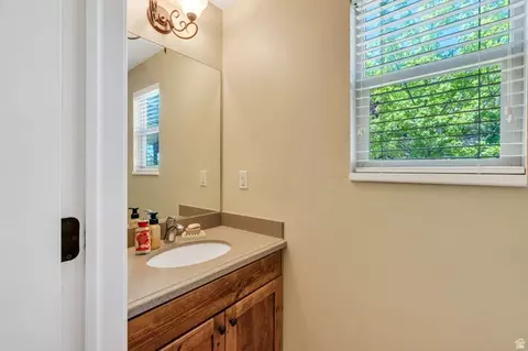 Bath - 6957 N Comanche St, Eagle Mountain, UT 84005 photo 1 of 6