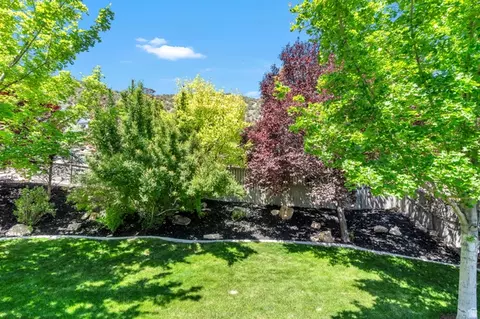 Exterior - 6957 N Comanche St, Eagle Mountain, UT 84005 photo 5 of 14