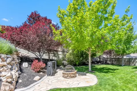 Exterior - 6957 N Comanche St, Eagle Mountain, UT 84005 photo 10 of 14