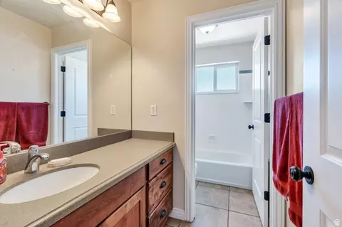 Bath - 6957 N Comanche St, Eagle Mountain, UT 84005 photo 4 of 6