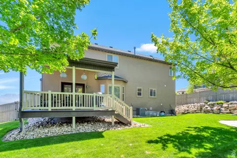 Exterior - 6957 N Comanche St, Eagle Mountain, UT 84005 photo 9 of 14