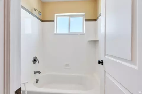 Bath - 6957 N Comanche St, Eagle Mountain, UT 84005 photo 3 of 6