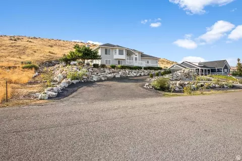 Exterior - 10965 N Wallace Ln, Tremonton, UT 84337 photo 7 of 9