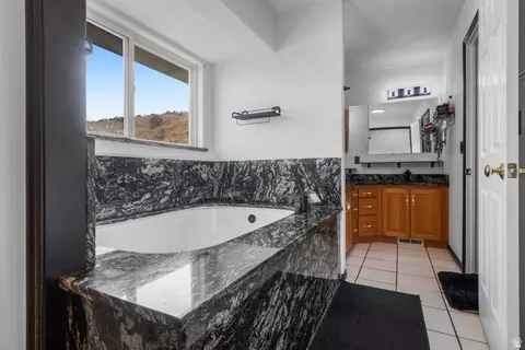 Bath - 10965 N Wallace Ln, Tremonton, UT 84337 photo 3 of 7