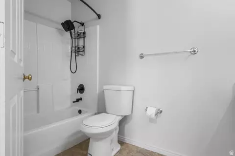Bath - 10965 N Wallace Ln, Tremonton, UT 84337 photo 6 of 7