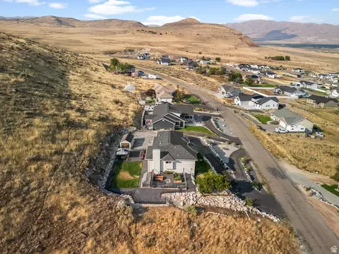 View/Area - 10965 N Wallace Ln, Tremonton, UT 84337 photo 4 of 5