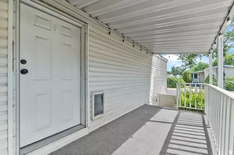 247 Hidden Dr, Sandy, UT 84070 photo 2