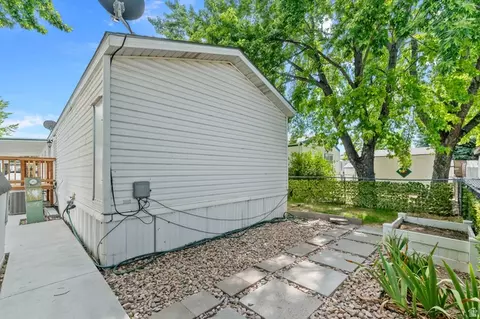 247 Hidden Dr, Sandy, UT 84070 photo 7