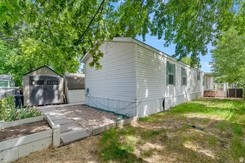 247 Hidden Dr, Sandy, UT 84070 photo 5