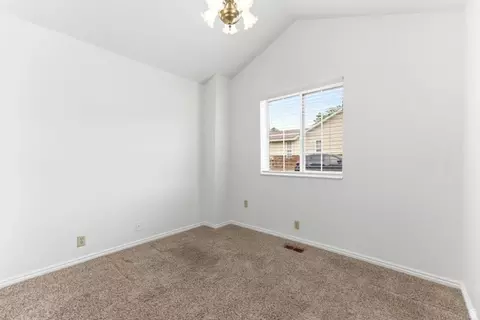 Bedroom - 552 W 2900 S, Bountiful, UT 84010 photo 2 of 3