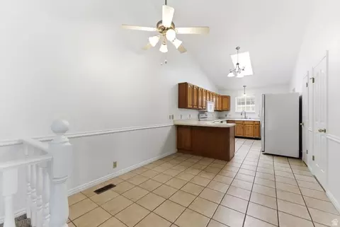 Entry Way - 552 W 2900 S, Bountiful, UT 84010 photo 1 of 1
