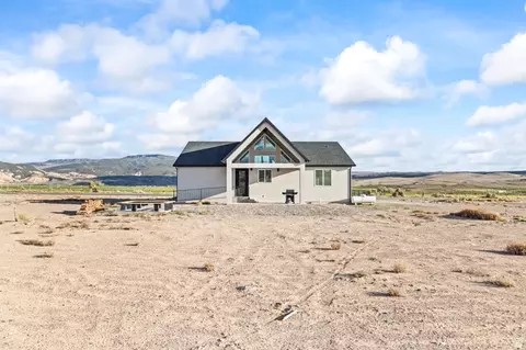 Exterior - 1036 W Chads Rd, Bicknell, UT 84715 photo 4 of 9