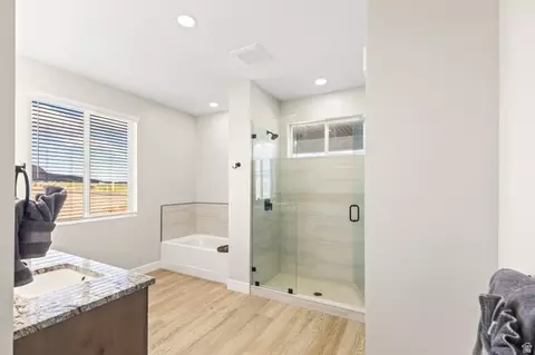 Bath - 1036 W Chads Rd, Bicknell, UT 84715 photo 1 of 6
