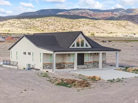 Exterior - 1036 W Chads Rd, Bicknell, UT 84715 photo 9 of 9