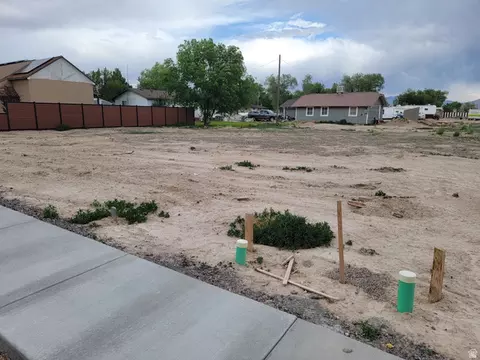 325 S 100 E # 2, Delta, UT 84624 photo 2