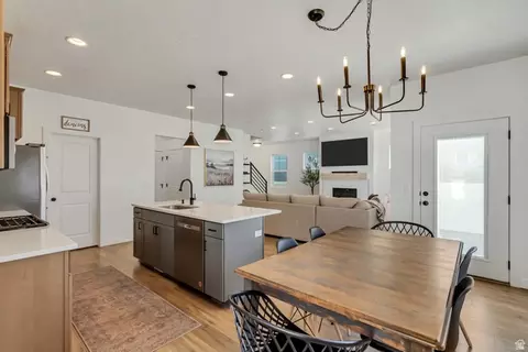 Dining - 1244 E 1475 N, Payson, UT 84651 photo 2 of 2