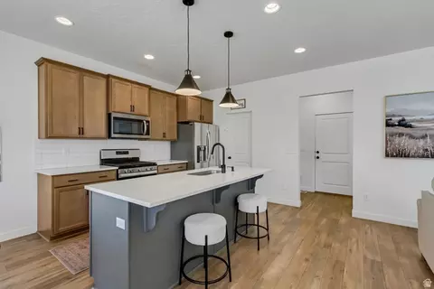 Kitchen - 1244 E 1475 N, Payson, UT 84651 photo 2 of 4
