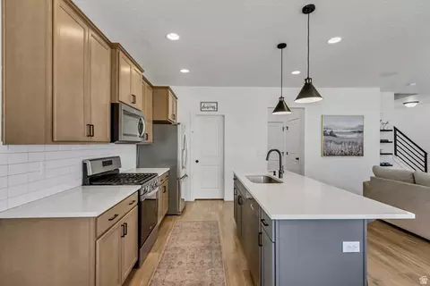 Kitchen - 1244 E 1475 N, Payson, UT 84651 photo 4 of 4