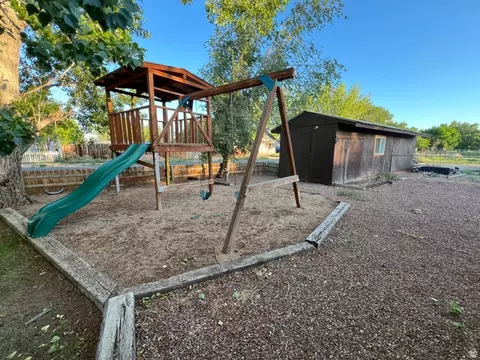 Exterior - 461 E 500 S, Roosevelt, UT 84066 photo 4 of 8