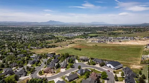 View/Area - 729 Eagle View Dr, Providence, UT 84332 photo 10 of 18