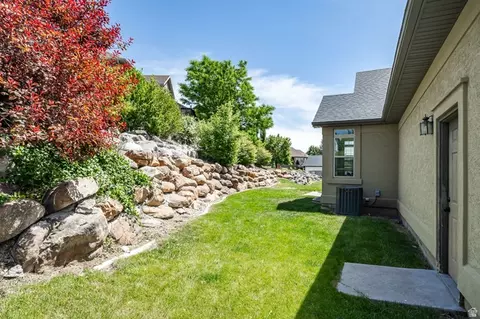 Exterior - 729 Eagle View Dr, Providence, UT 84332 photo 6 of 8