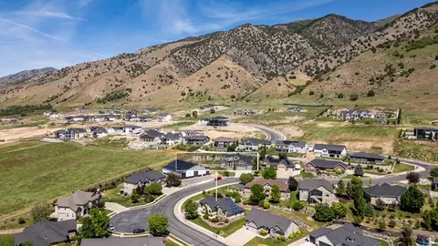 View/Area - 729 Eagle View Dr, Providence, UT 84332 photo 8 of 18